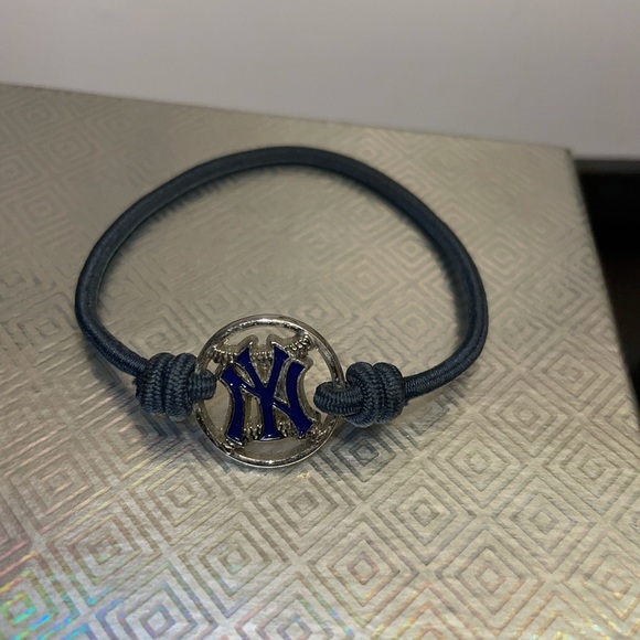 VINTAGE☀️90s YankeeMLB Team Stretch Bracelet - Picture 1 of 3